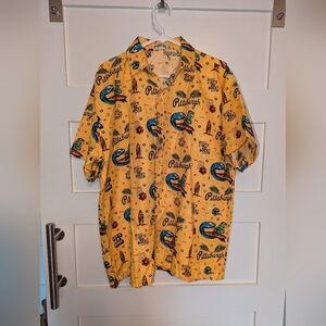 Pittsburgh Pirates button front collared shirt size XL.